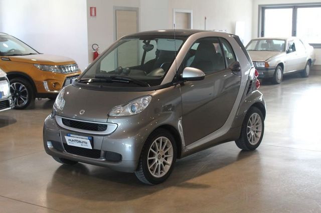 Smart smart fortwo fortwo 1000 52 kW MHD coupé passion