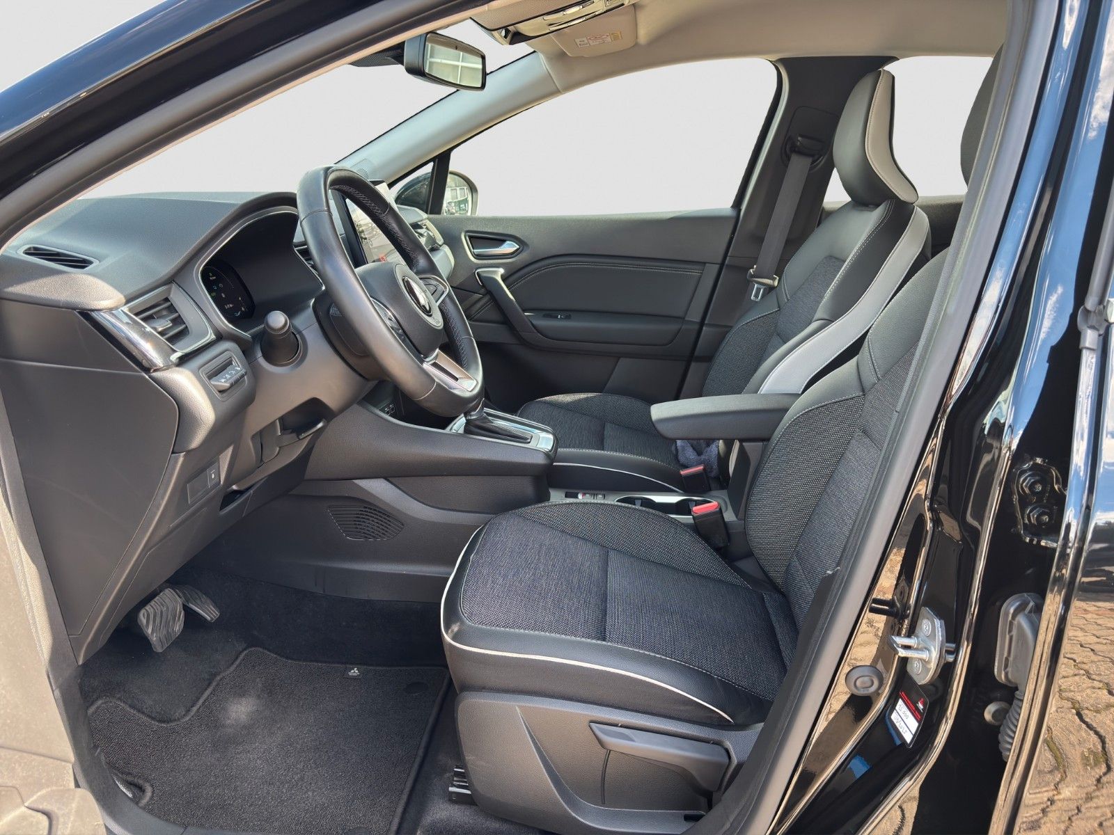 Fahrzeugabbildung Mitsubishi ASX Select 1,6 l Benziner AT