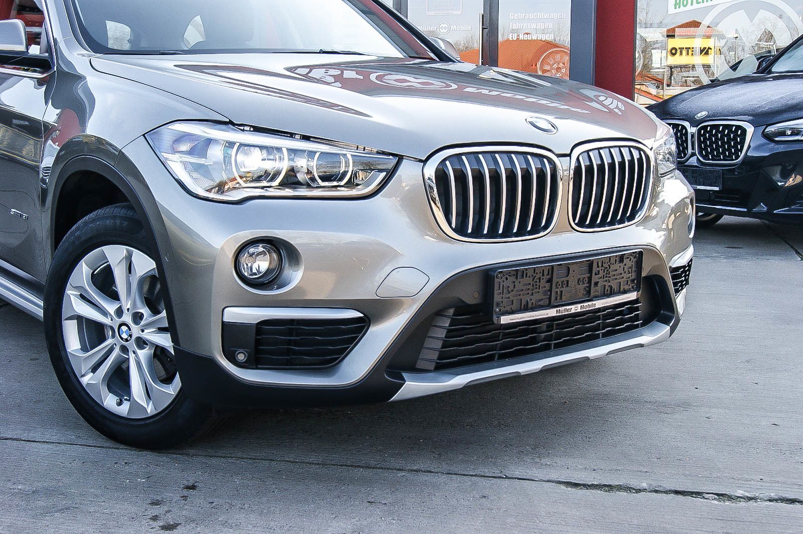 Fahrzeugabbildung BMW X1 xLine18i sDrive Aut. NAVI LED KAMERA PARKASSI