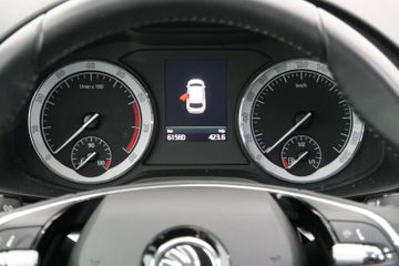 Skoda Karoq Clever 1.5 TSI DSG LED PDC AHZV beh. WSS