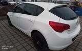 Opel Astra J Lim. 5-trg. Edition - Opel Astra bis 5.000 Euro