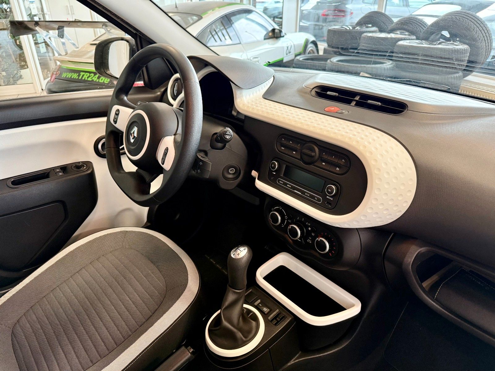 Fahrzeugabbildung Renault Twingo 1.0 SCe Dynamique