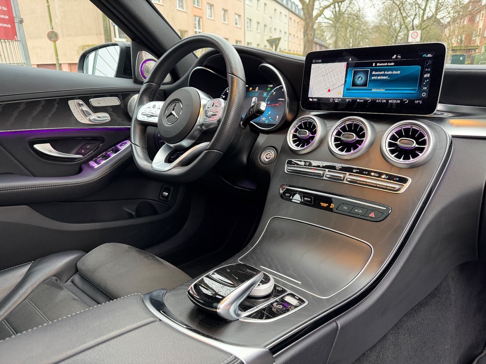 Fahrzeugabbildung Mercedes-Benz C 220 AMG*PANO*BURMESTER*360°KAM*MEMO*ACC*LED*