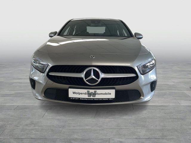 A 220 4Matic DCT Progressive Bluetooth Navi LED