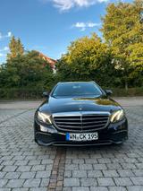 Mercedes-Benz E 200 4MATIC T- Avantgarde/Luxury+Navi+Kamera+LE - Mercedes-Benz E-Class: Kombi, 7sitzer
