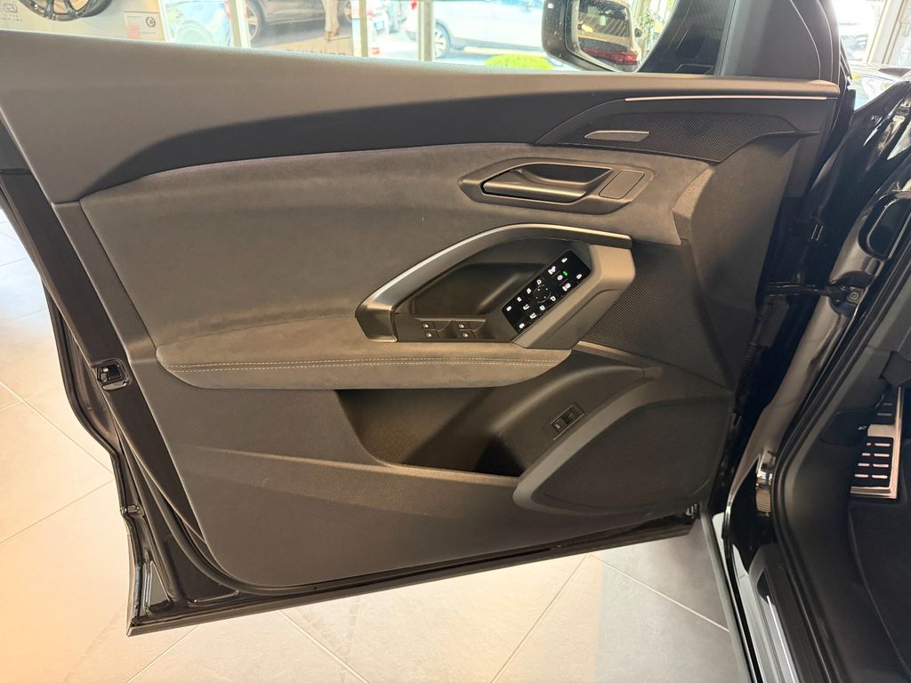 AUDI Q5 TDI Sportback 220kW PANO/CARBON/VOLL!!!! AUDI Q5 TDI Sportback 220kW PANO/CARBON/VOLL!!!!