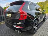 Volvo XC90 D5 AWD Inscription Standheizung HeadUp B&W - Volvo XC90 Inscription mit Diesel-Antrieb