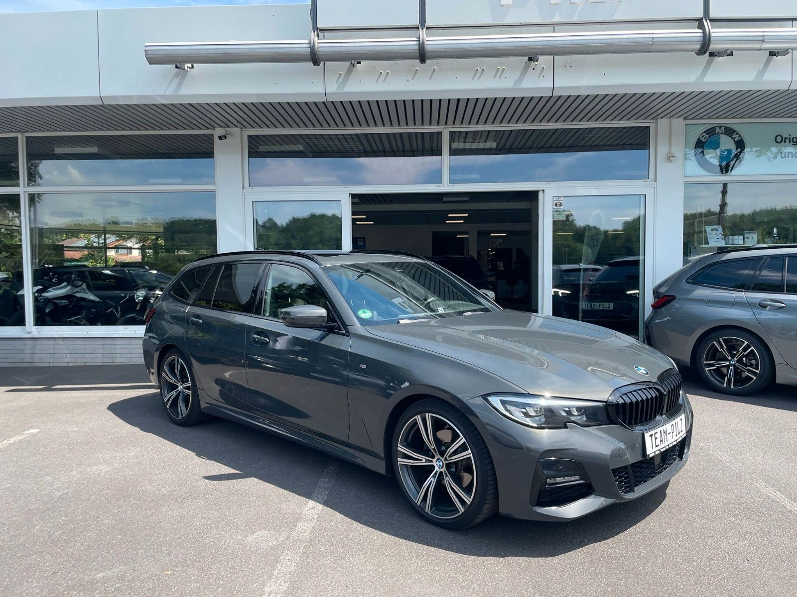BMW 320d M-Sport Pro LED Navi RFK Pano "19" - TOP foto 9