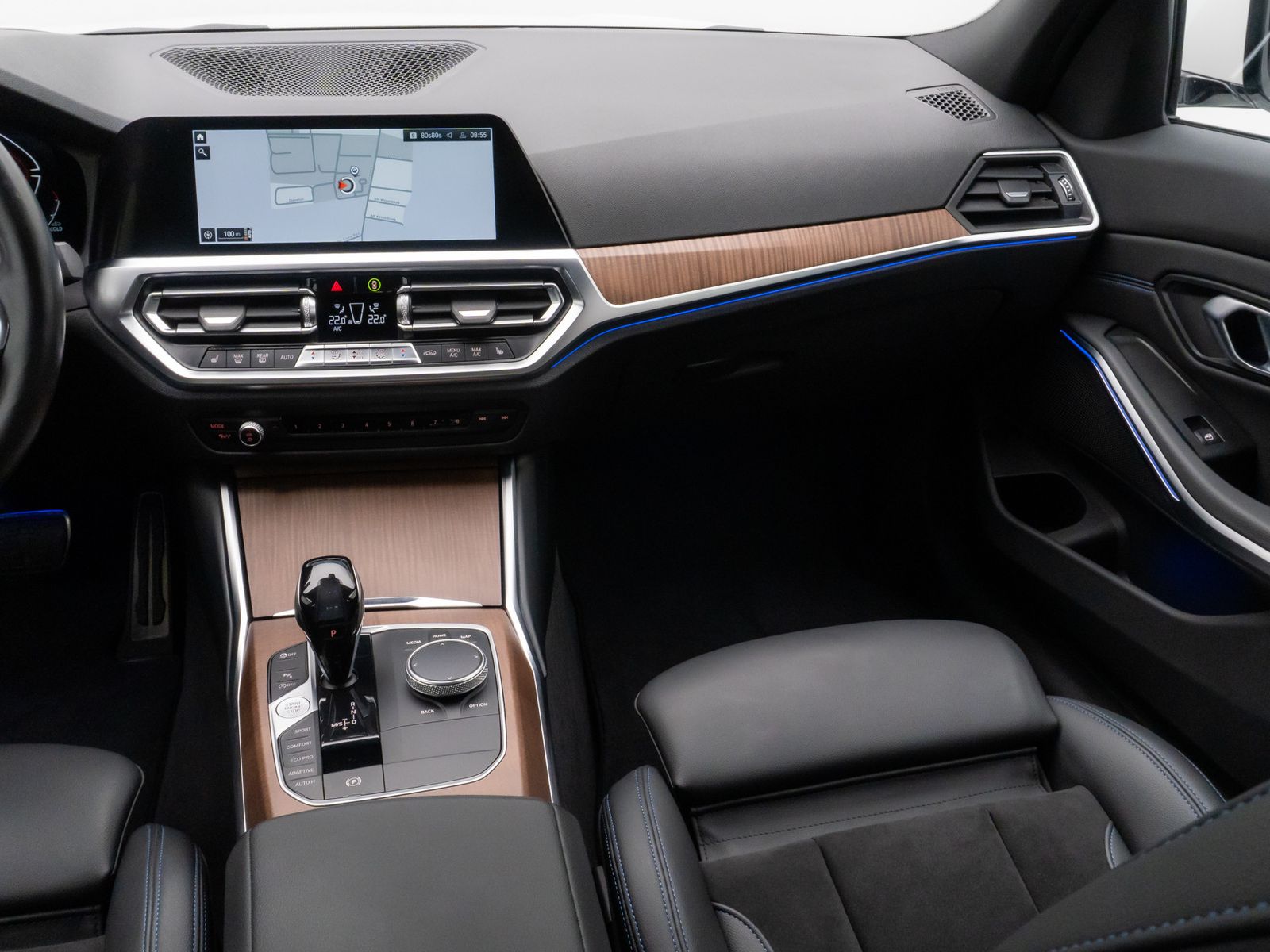 Fahrzeugabbildung BMW 330i xD M Sport Kamera HUD DAB ACC Alarm 19Zoll