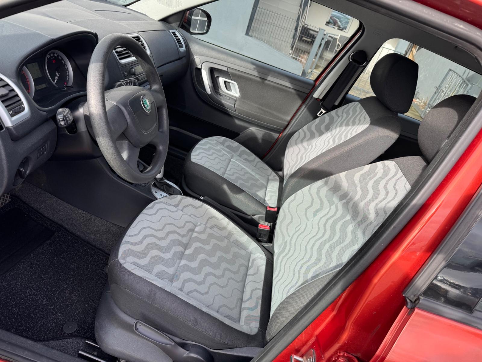 Skoda Fabia 2009 — photo 10