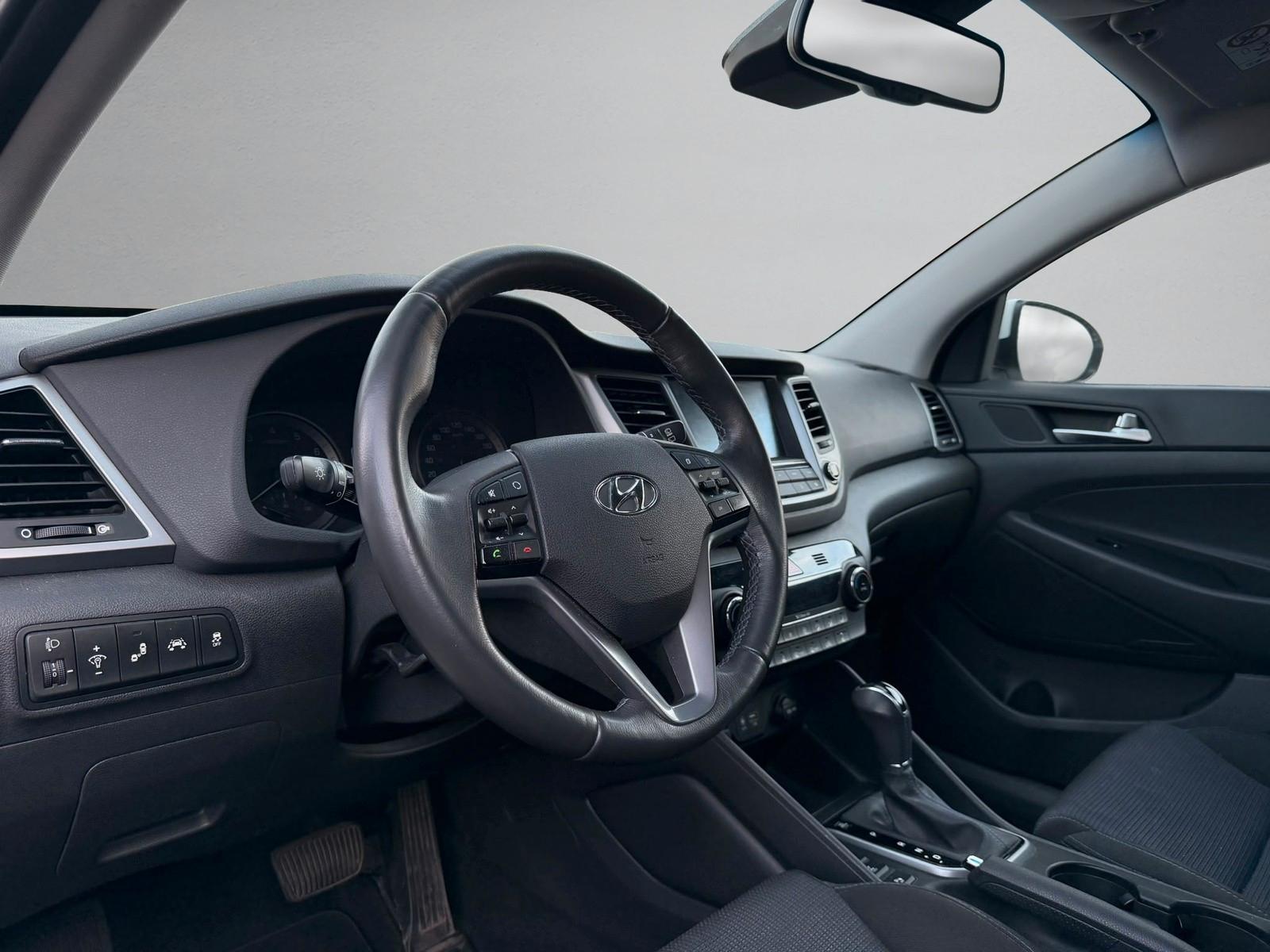 Hyundai Tucson Intro Edition 4WD 1.HAND*LED*NAVI*TOTW