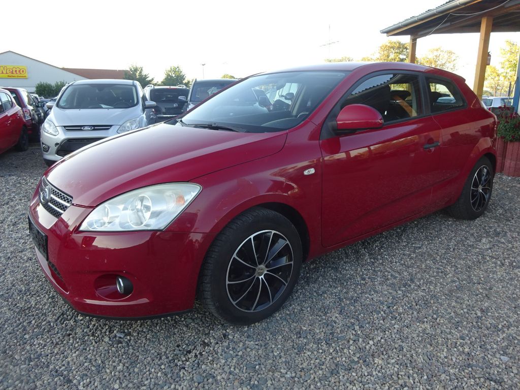 Kia cee'd / Ceed