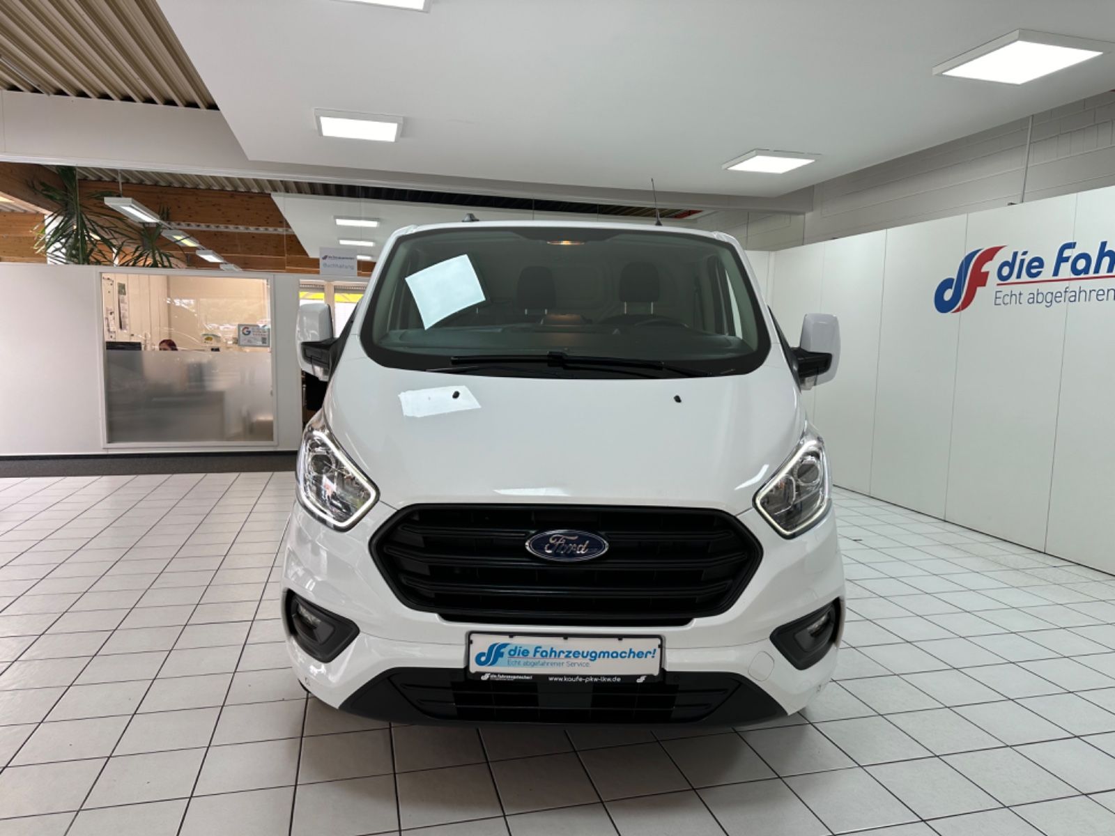 Fahrzeugabbildung Ford Transit Custom Kasten 320 L2 Trend*Klima*PDC*