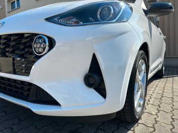 Hyundai i10 1.0 CONNECT & GO - NAVI - SOFORT