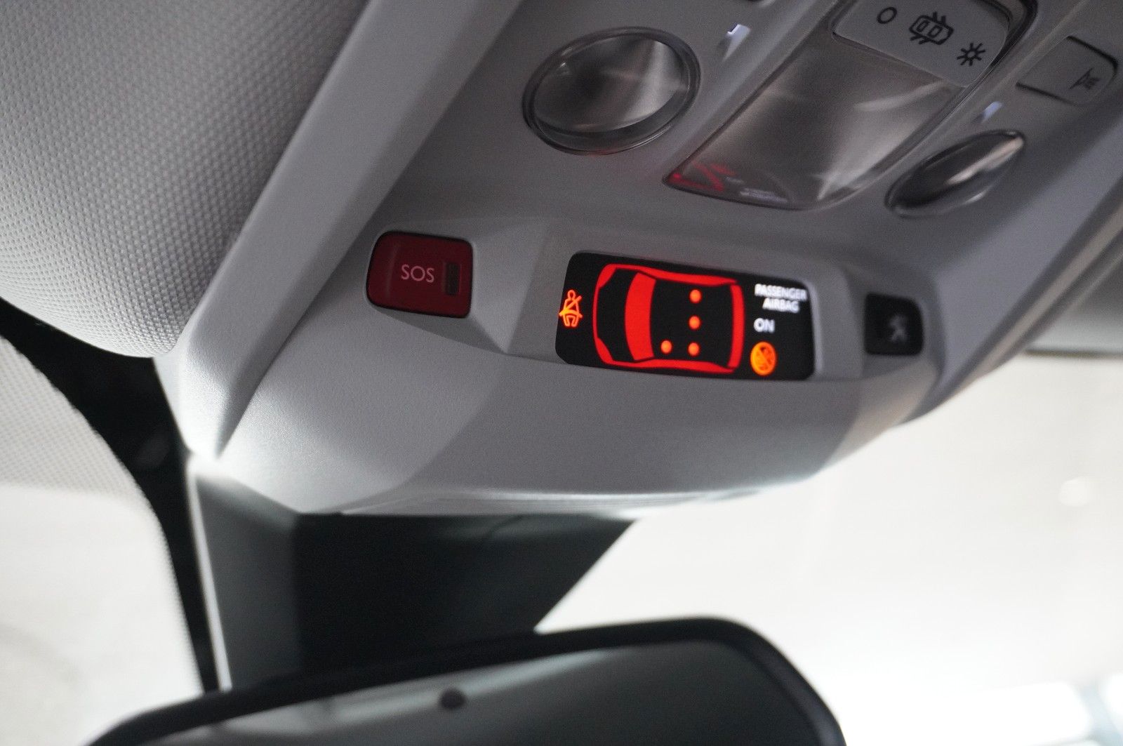 Fahrzeugabbildung Peugeot 3008 1.6D ALLURE NAVI/LED/KAMERA/SHZ/VIRTU./AHK