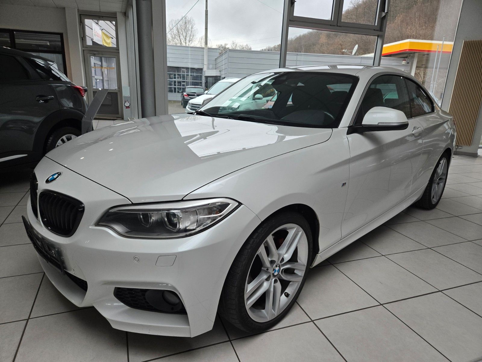 Fahrzeugabbildung BMW 225 2 Coupe d M Sport Paket *SONDERLACK*