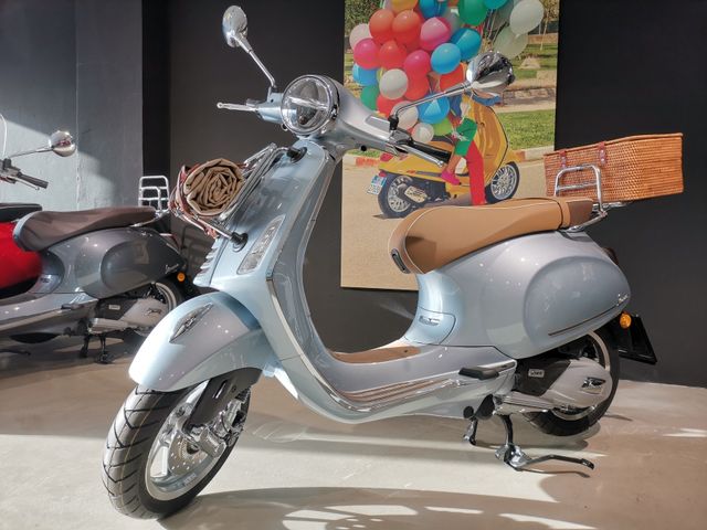 Vespa Primavera 125 E5 PICNIC GRIGIO