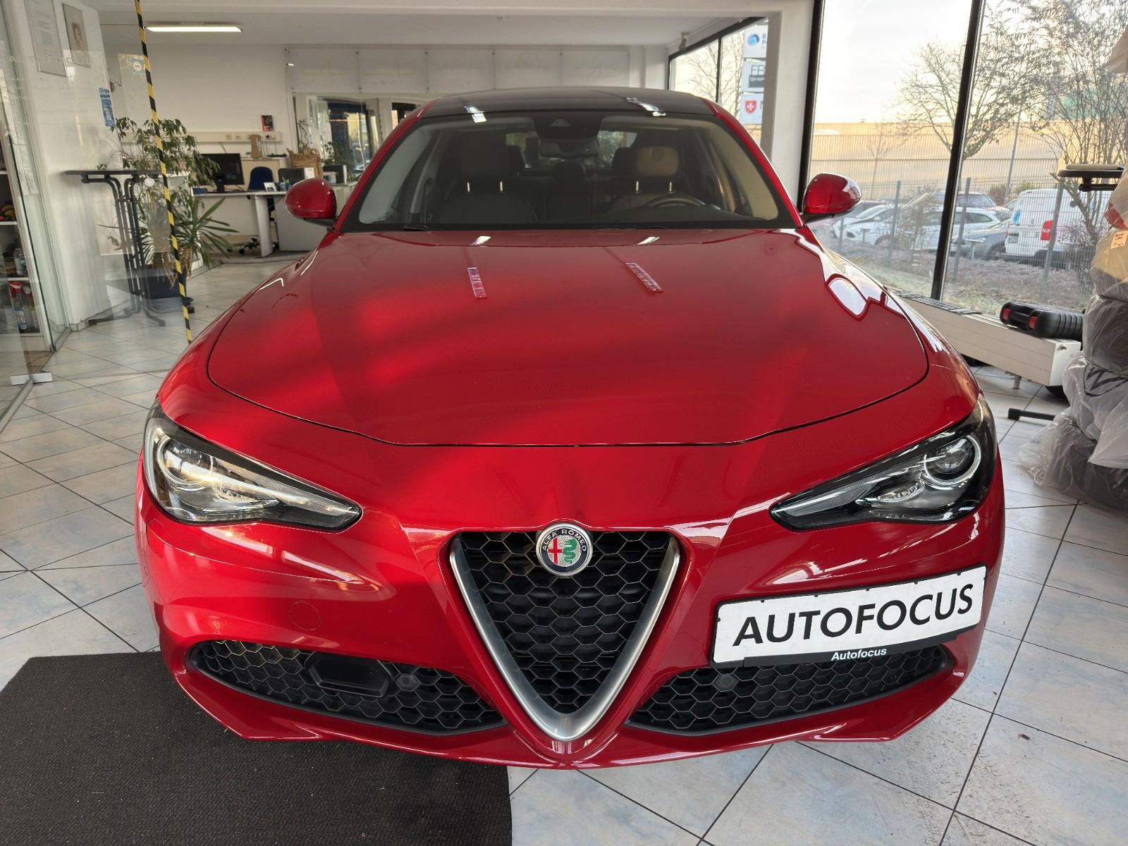 Alfa Romeo Giulia Super*Pano*RfKamera*ACC*DAB*