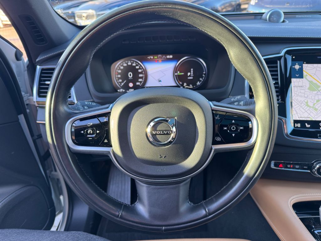 Fahrzeugabbildung Volvo XC90 Rech. T8 AWD Inscription+Luft+22Zoll+Akusti