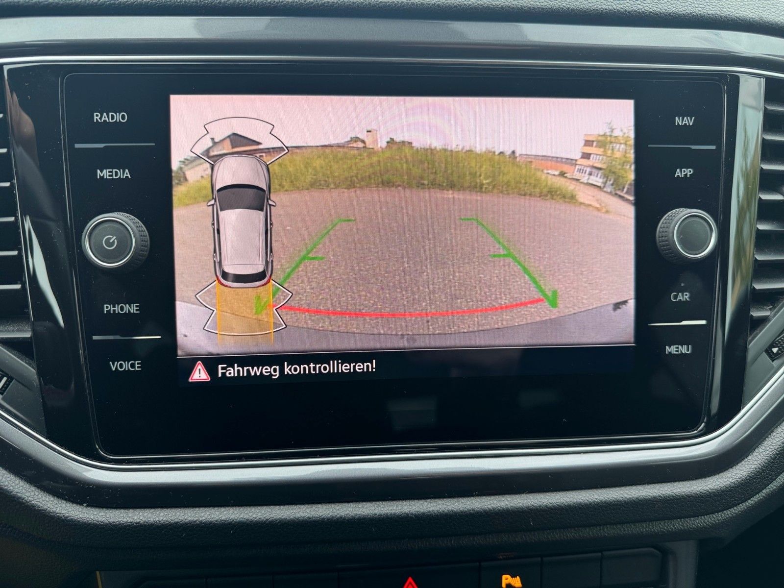 Fahrzeugabbildung Volkswagen T-Roc Sport 1.5 TSI