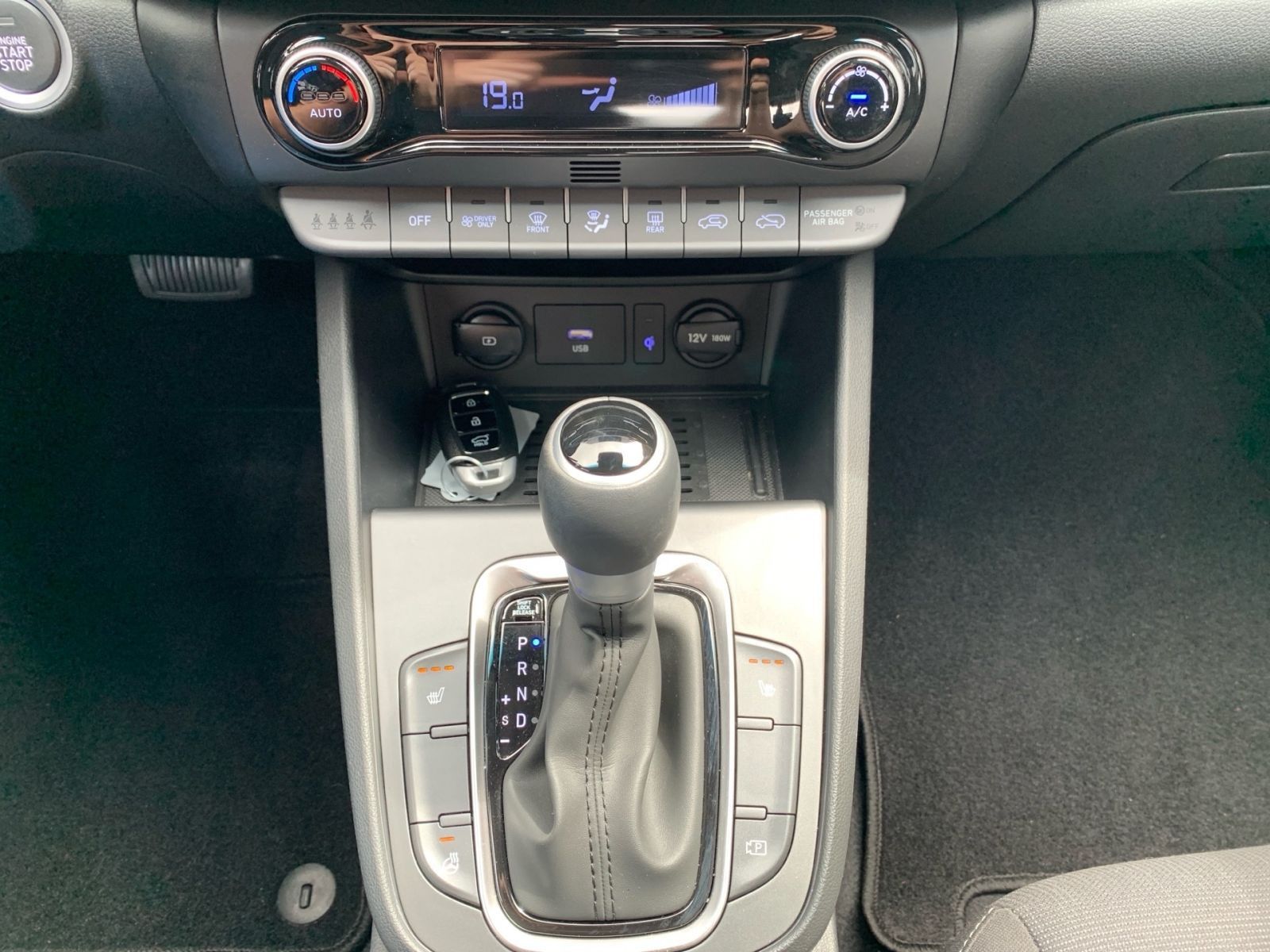 Fahrzeugabbildung Hyundai KONA 1.6 GDI Trend Hybrid Navi Assi