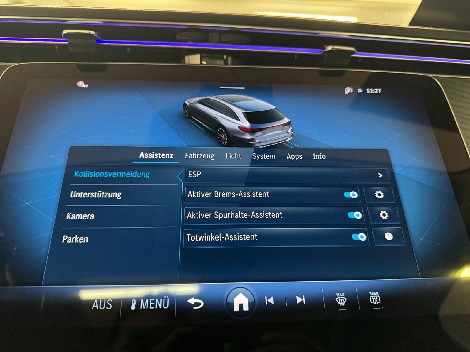 Fahrzeugabbildung Mercedes-Benz E 220 T d Avantgarde*AHK*Pano*Distro*Totwink*LED