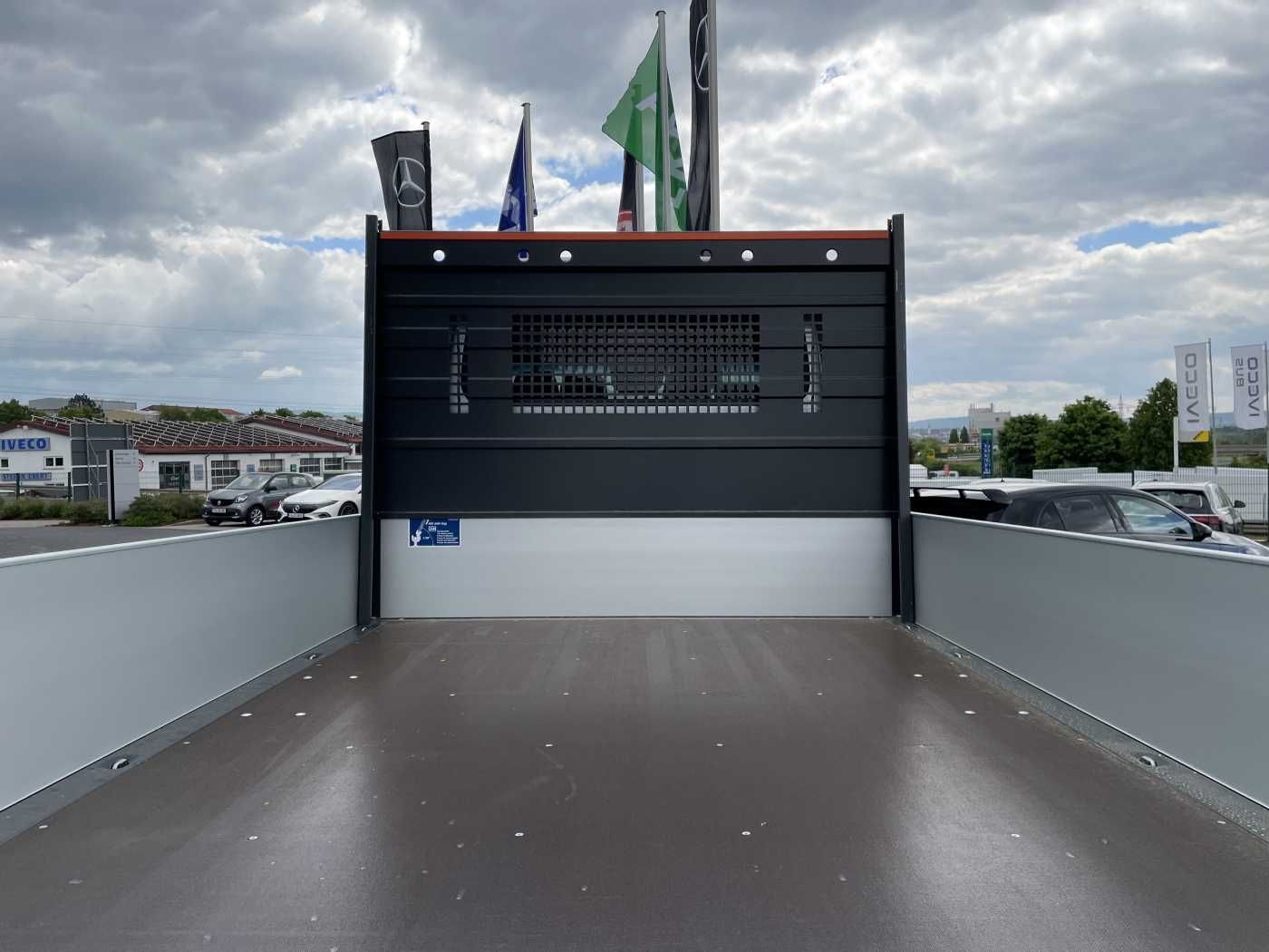 Fahrzeugabbildung Mercedes-Benz Sprinter 319 CDI 4x4 DoKa Klima Stdheiz AHK LED