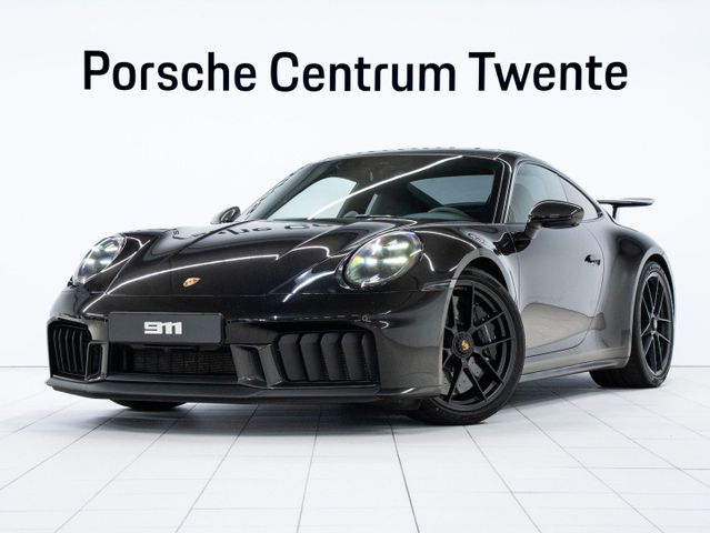 PORSCHE 992 Carrera 4 GTS