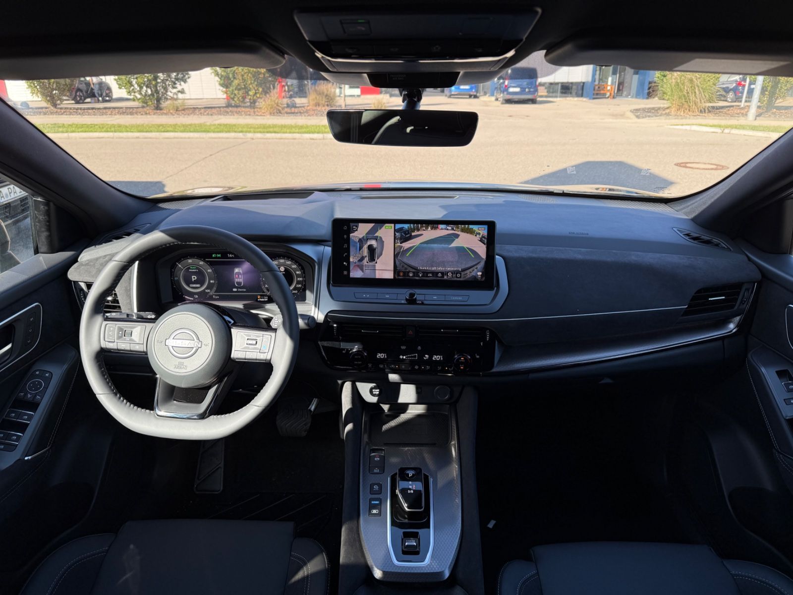 Fahrzeugabbildung Nissan Qashqai N-Design e-Power - Alcantara