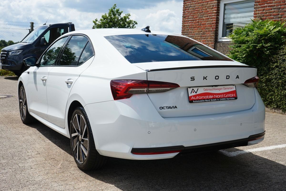 Fahrzeugabbildung SKODA Octavia Limo 2.0 TDI *Sportline*Matrix Led*DSG