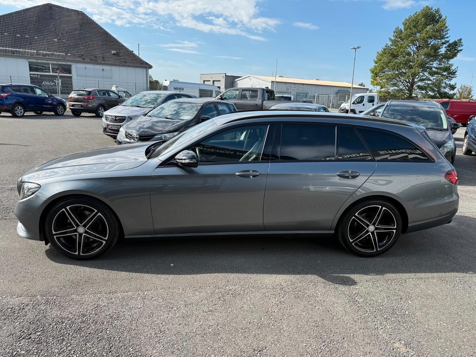 Mercedes-Benz E 300 d T-Modell Night-Paket,LED, Burmester