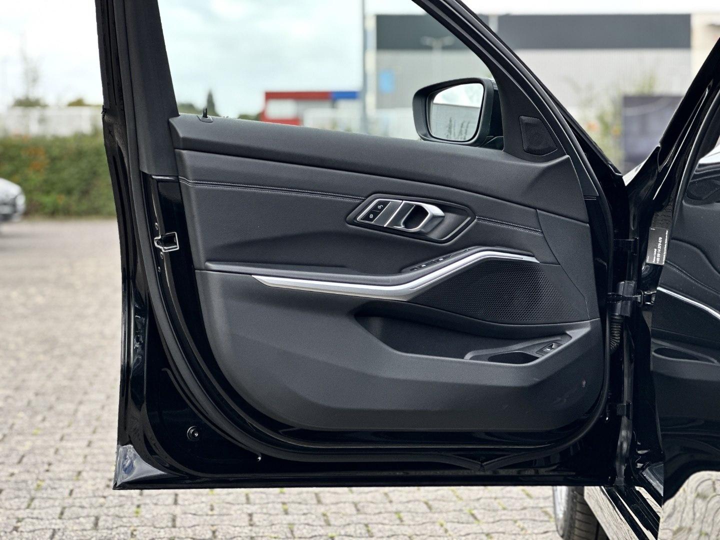 BMW 318d Touring Advantage HiFi DAB WLAN Standhzg.