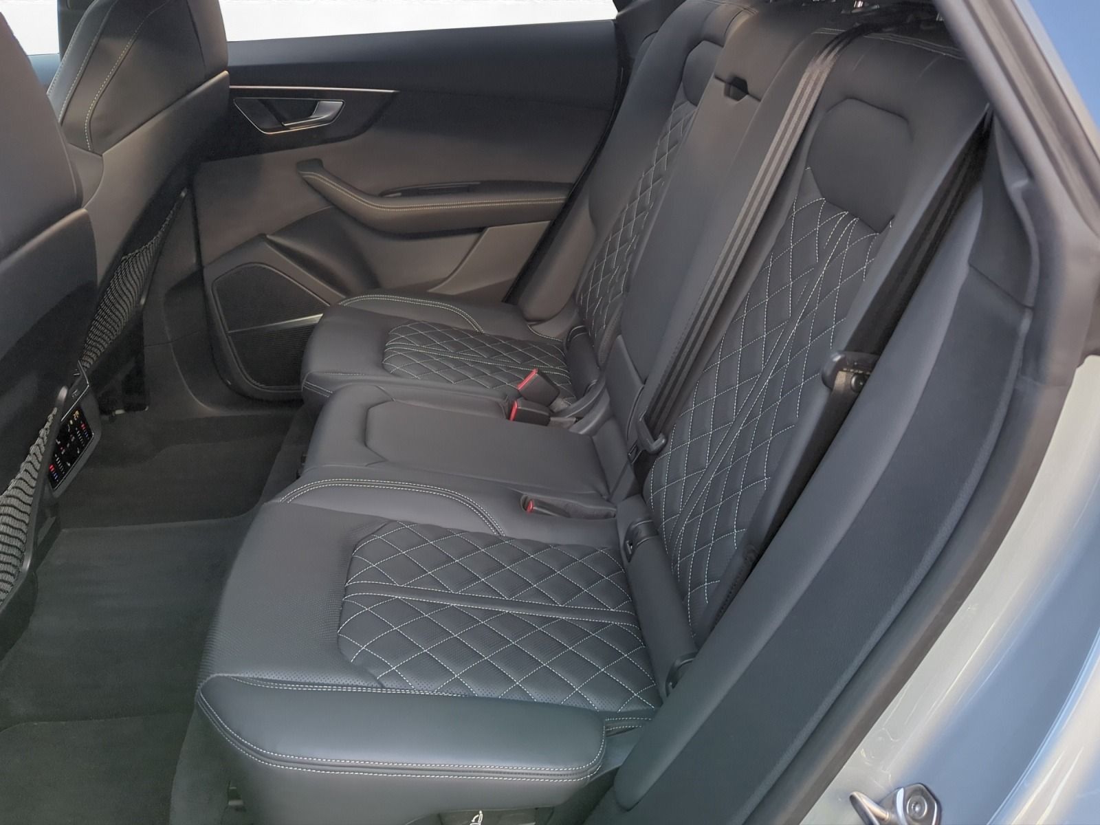 Audi Q8 50 3.0 TDI quattro S-line StHz B&O Allradlenk foto 4