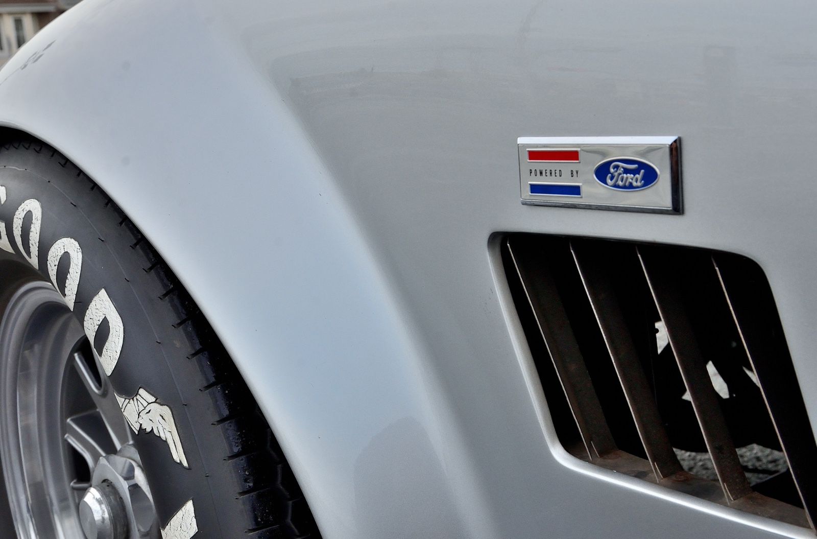 Fahrzeugabbildung Cobra FORD 5.0l V8 Traum Optik Original