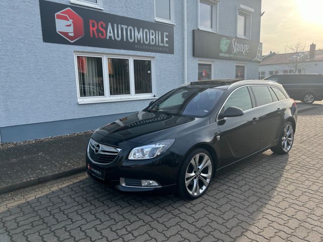 Opel Insignia A Sports Tourer 4x4*OPC*Xenon*Leder*PDC