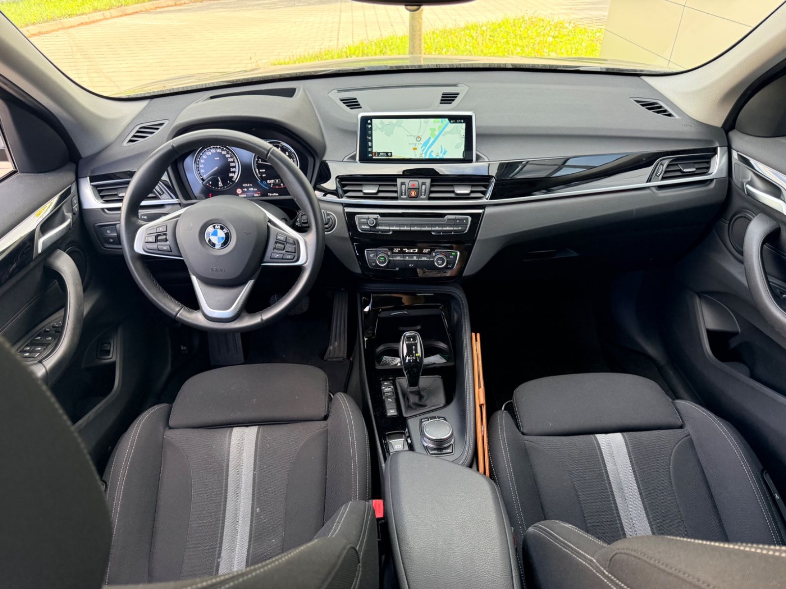 BMW X1 xDrive 25i Sport Line/Navi/LED/Head-UP foto 19