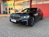 BMW 740xDrive*PANO*HEADUP*VOLL* - BMW 740 in Braunschweig