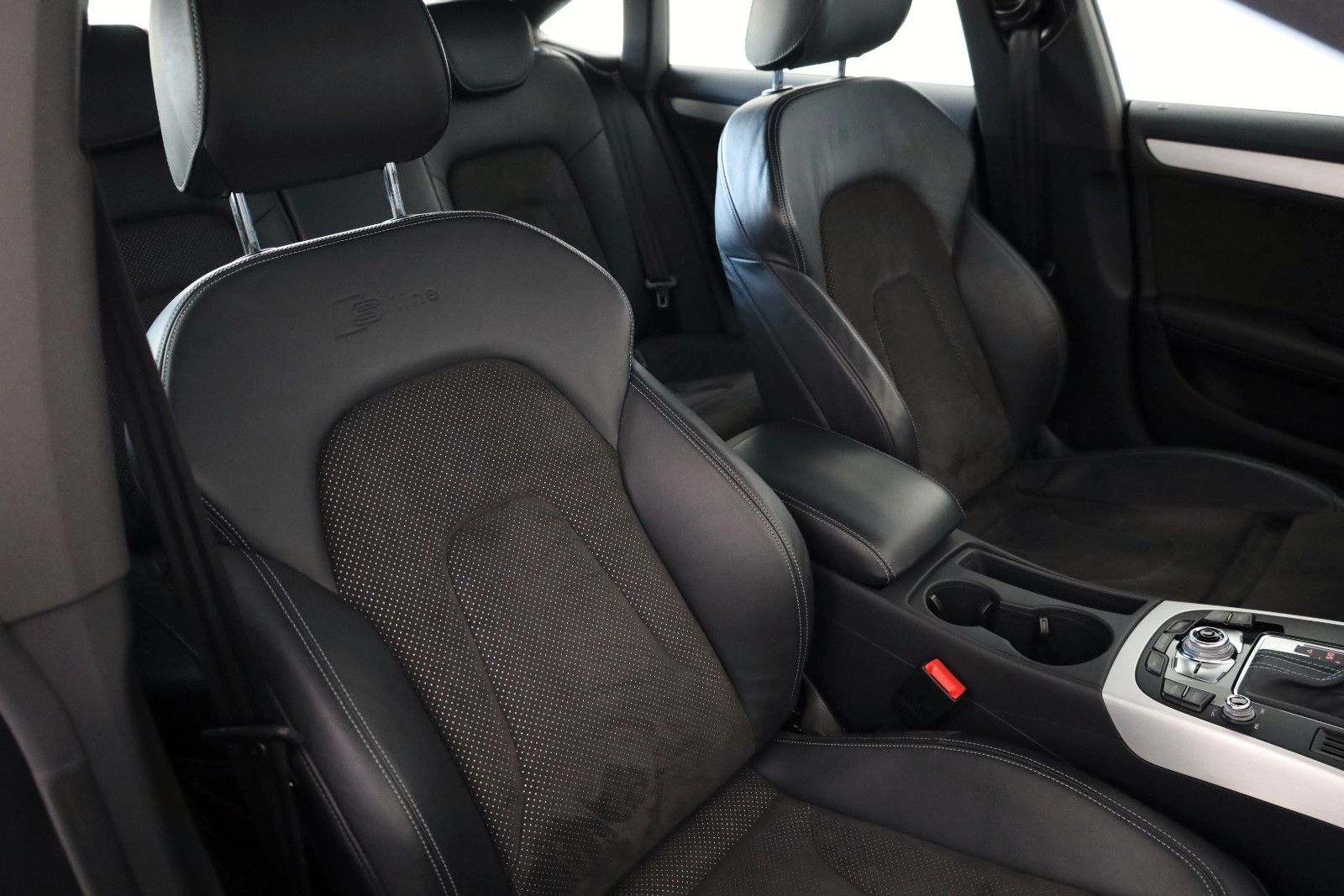 Fahrzeugabbildung Audi A5 SB 2.0 TFSI quattro S Line T.Leder,Navi,Xenon