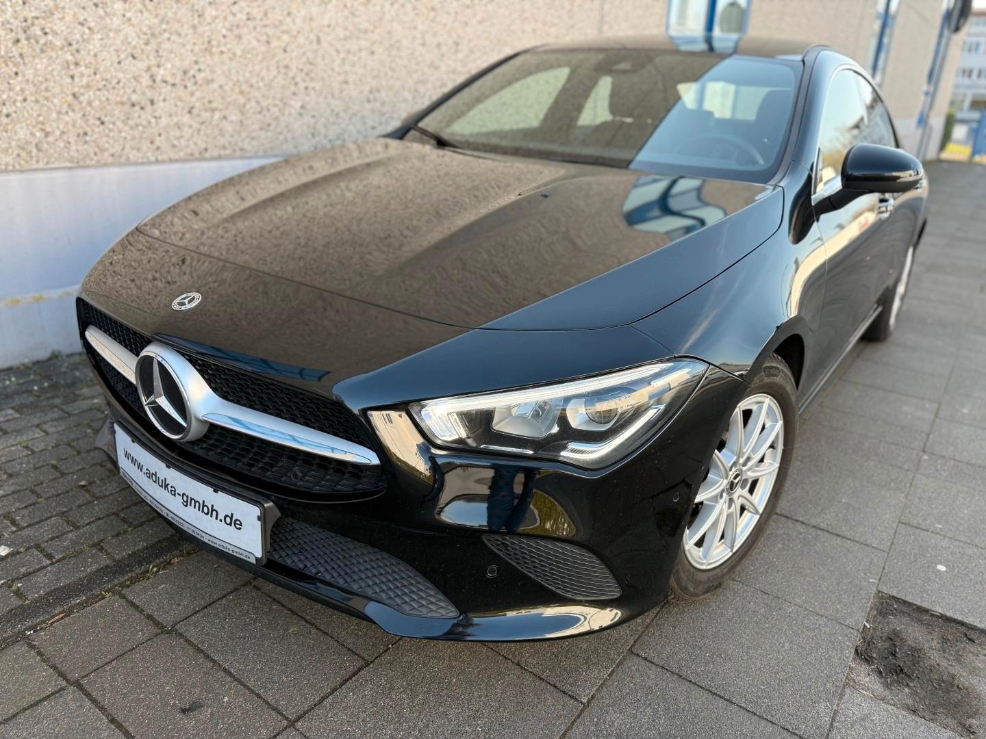 Mercedes-Benz CLA 180 Business Navi Panorama LED CarPlay PDC