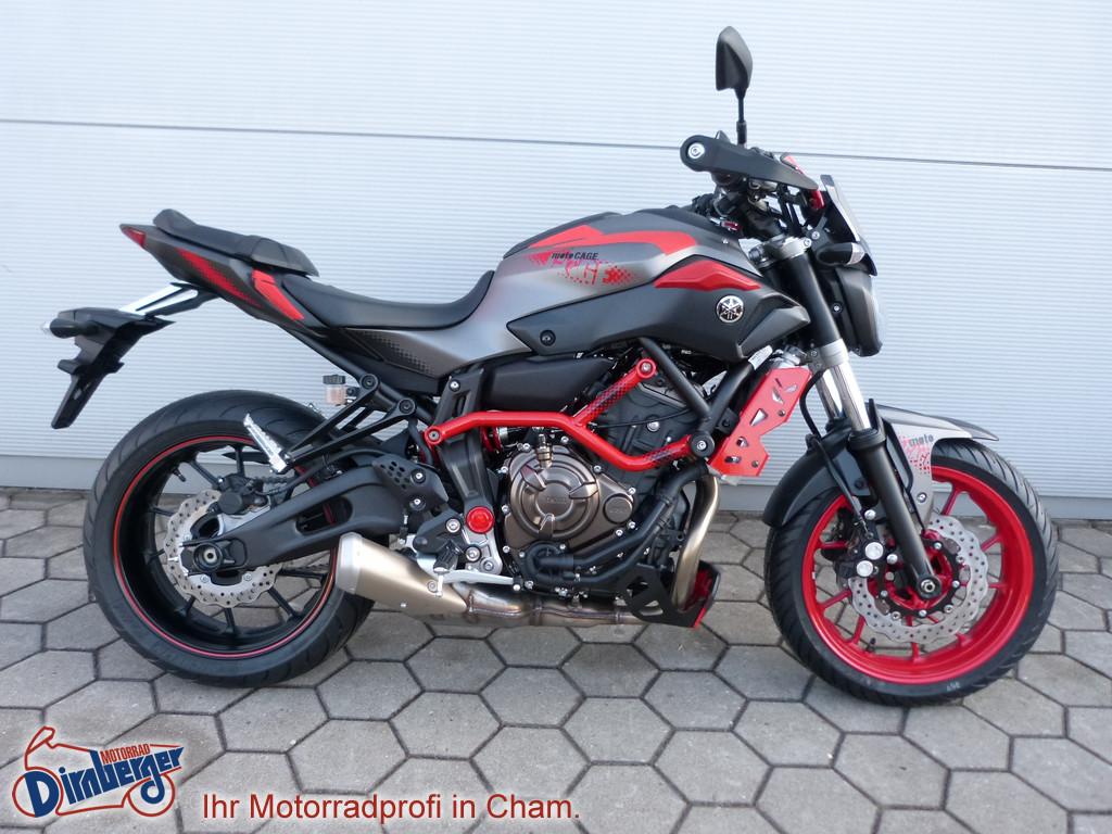 Yamaha MT-07 Moto Cage 1.Hand Tieferlegung + Zubehör