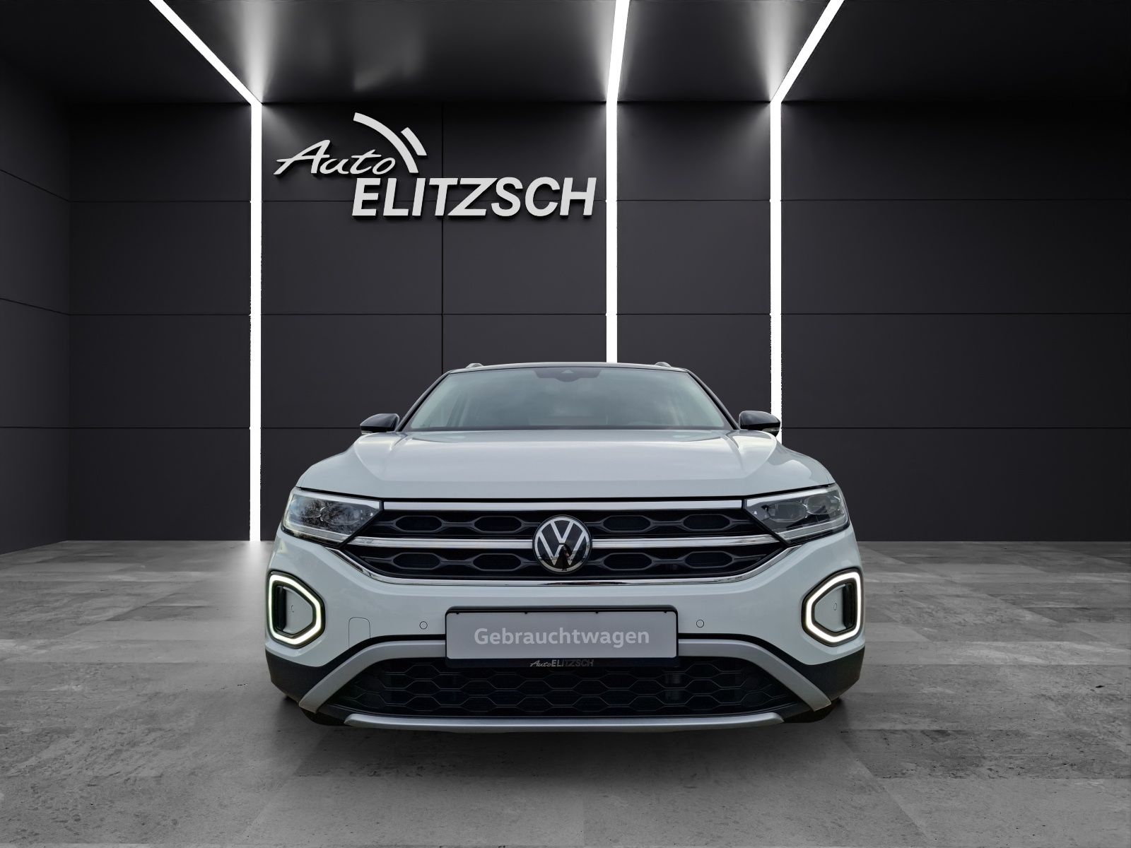 Fahrzeugabbildung Volkswagen T-Roc TSI Style DSG LED Navi AID ACC RFK SH
