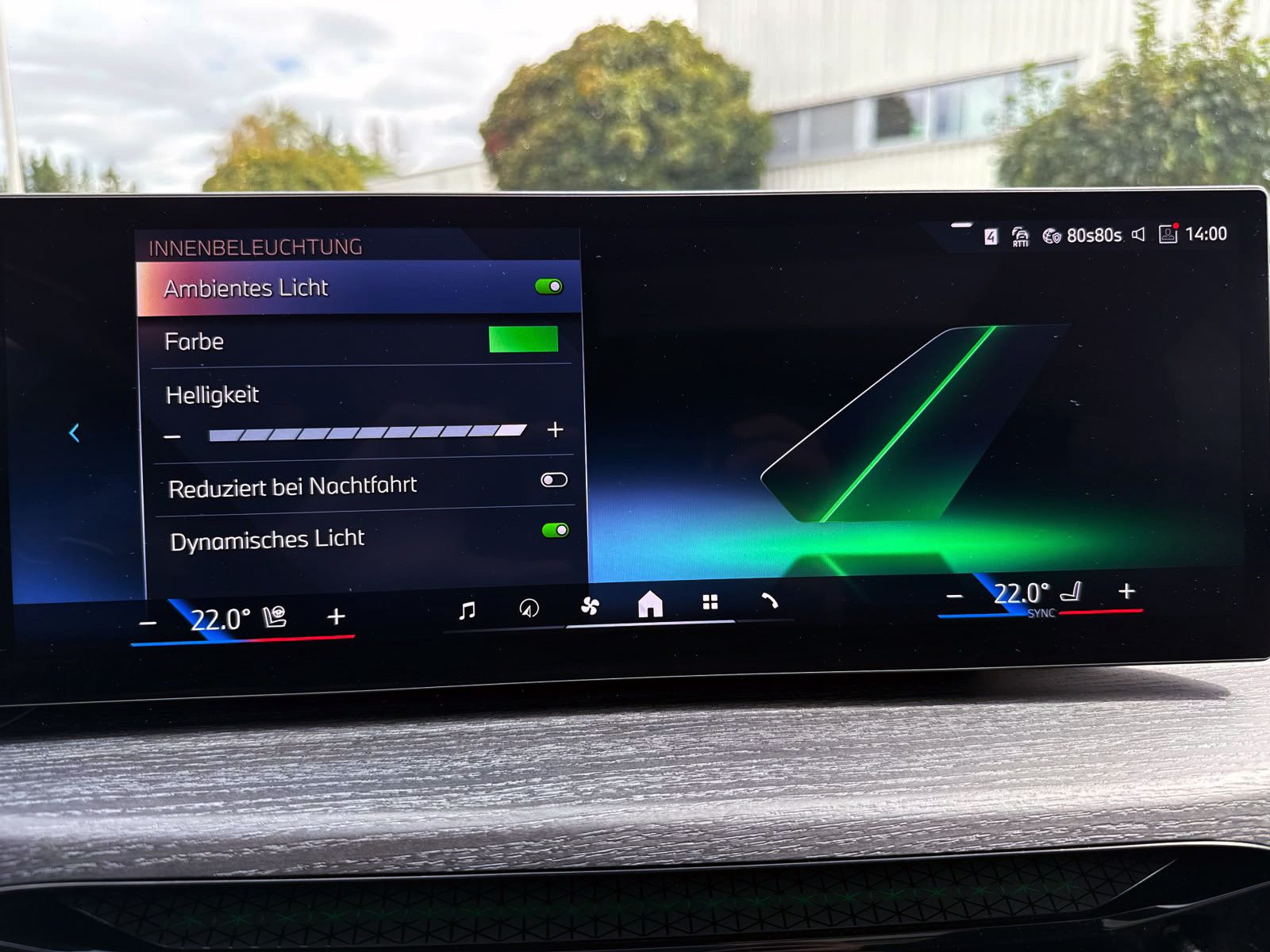 Fahrzeugabbildung BMW 320i Touring Steptr. M-Sport PANO LED KAM H&K BT