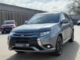 Mitsubishi Outlander PHEV Top 4WD - Mitsubishi Outlander: Top