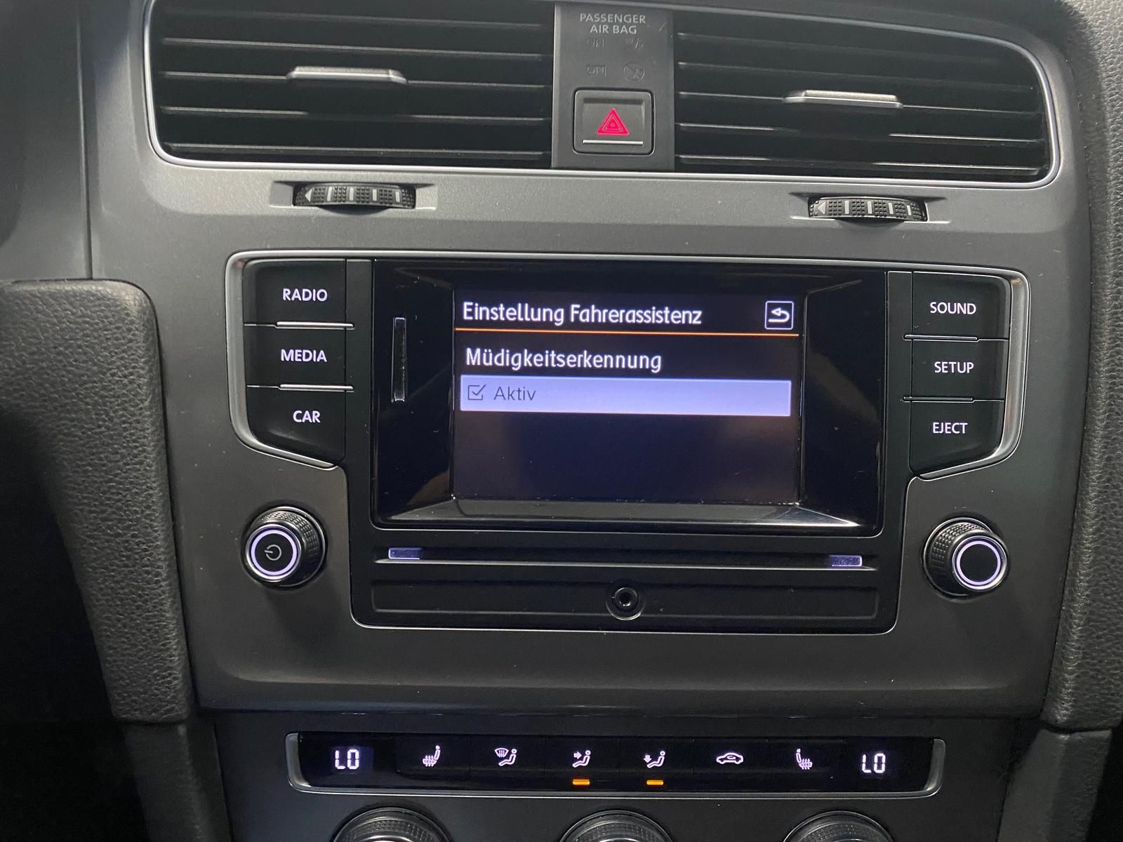Fahrzeugabbildung Volkswagen Golf 1.2 TSI Lounge BMT+ PDC V&H+SITZHEIZ+KLIMA+