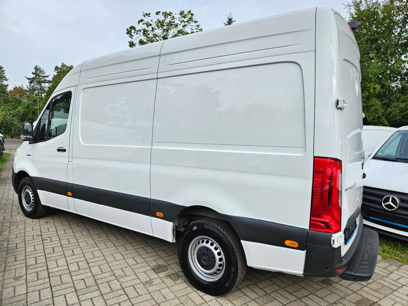 Mercedes-Benz eSprinter 414 BOTT WERKSTATT REGALE FULL HOUSE