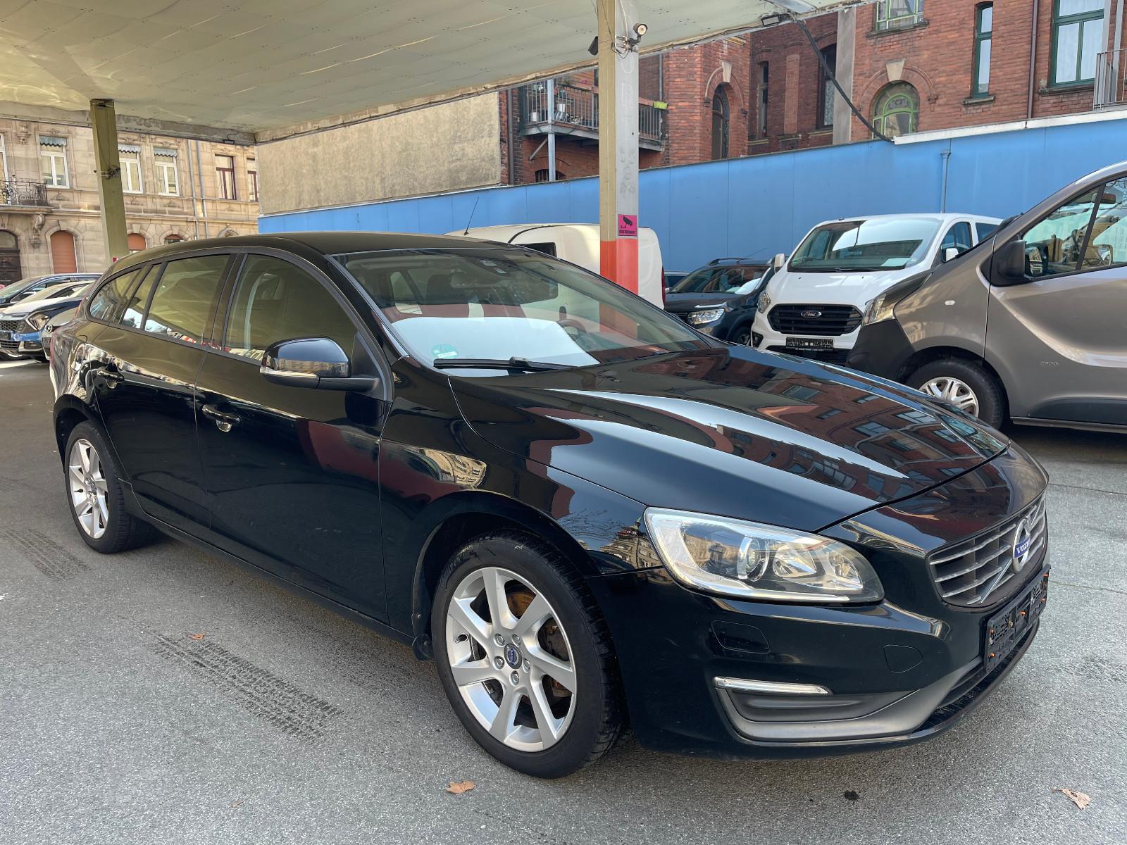 Volvo V60 2.0 D3 Edition NAVI XENON PDC