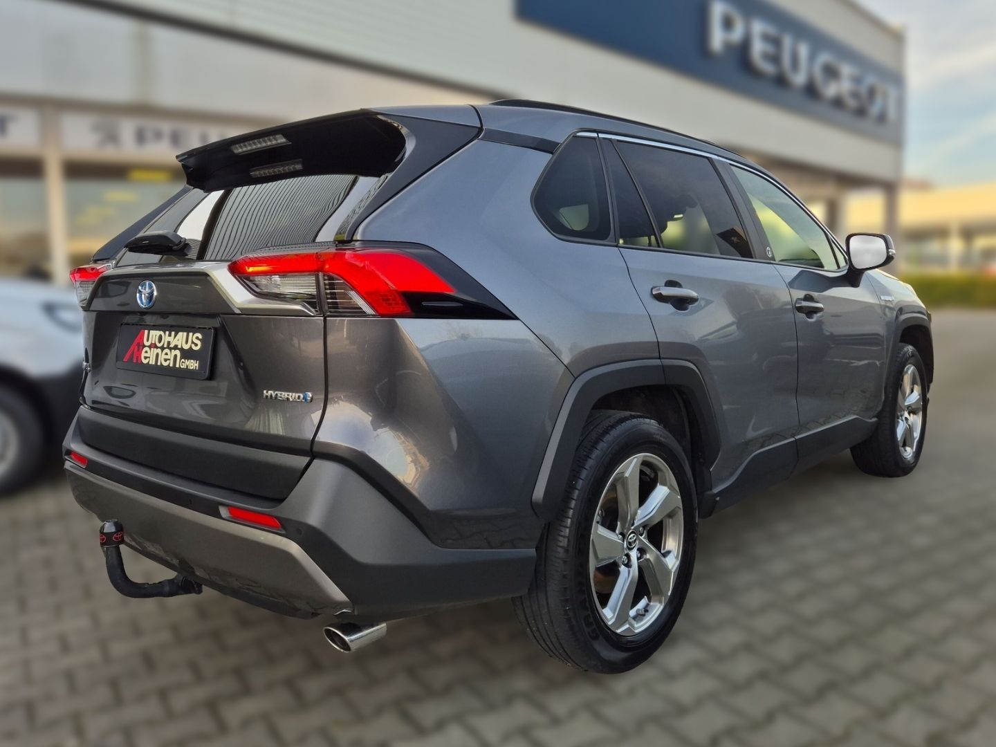 Fahrzeugabbildung Toyota RAV 4 4x2 Team D Hybrid 2.5 Navi LED ACC El. He