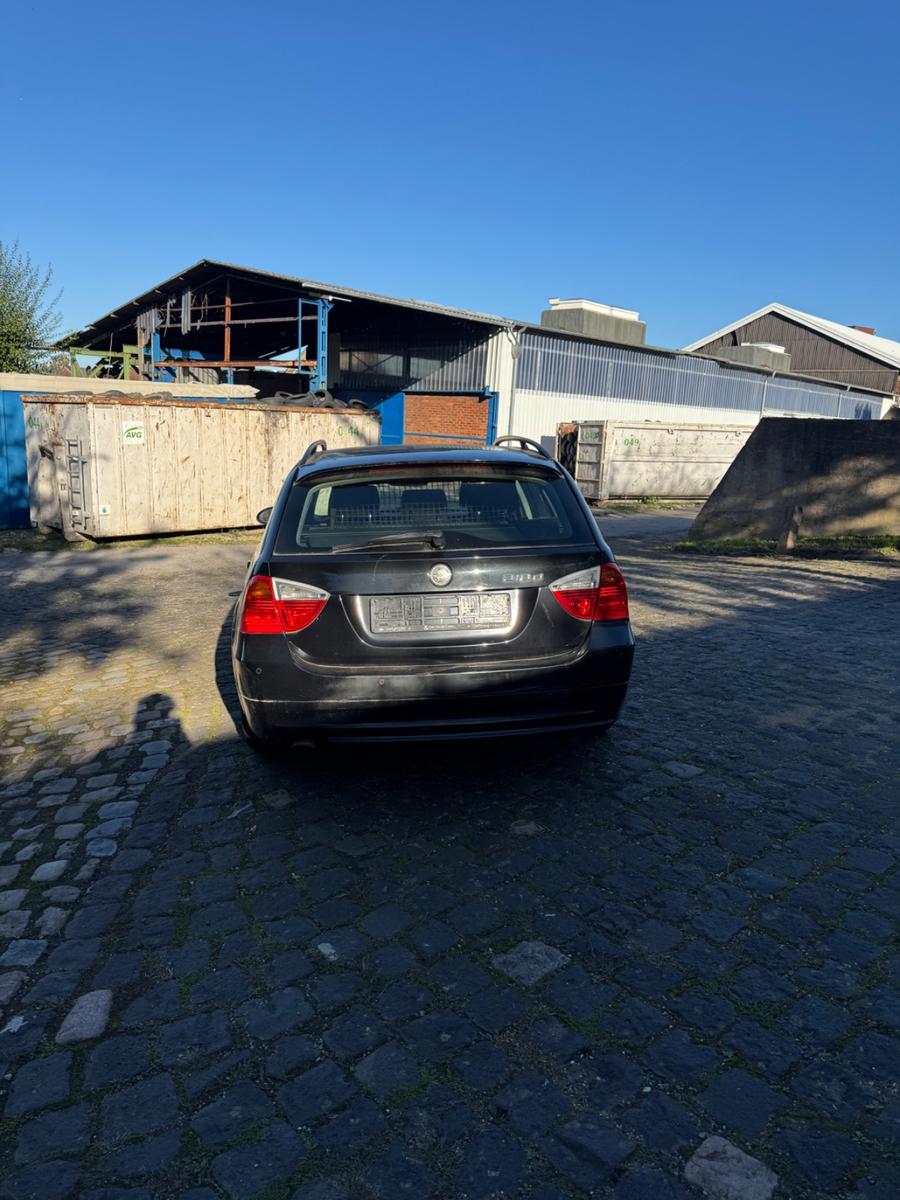 BMW 318 2006 — photo 6