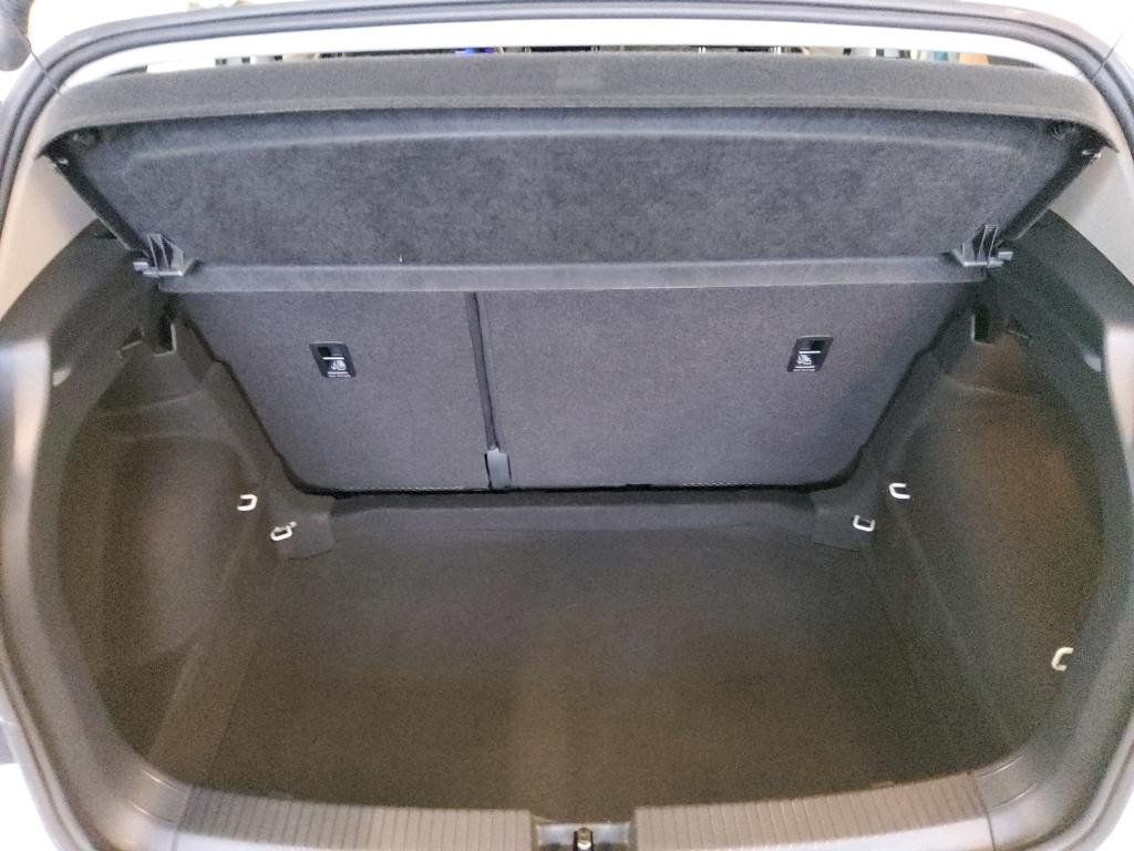 Fahrzeugabbildung Volkswagen T-Cross TSI *Navi*Einparkh.*Sitzhzg.*DAB*VZE*