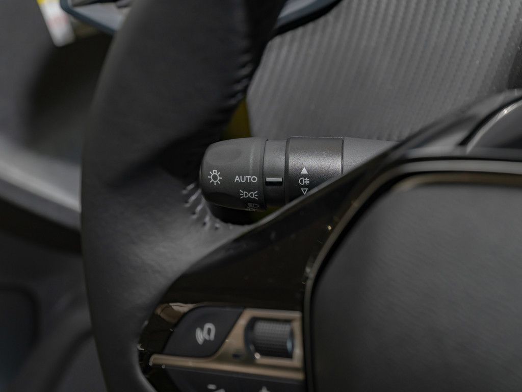 Peugeot e-208 - Bild 13